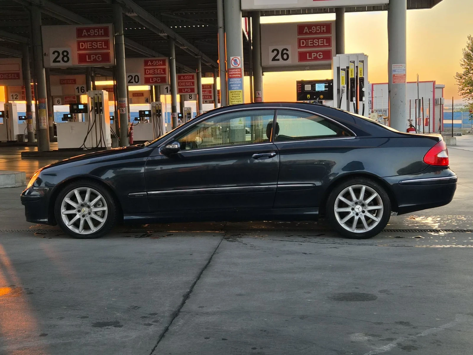 Mercedes-Benz CLK 320cdi, снимка 6 - Автомобили и джипове - 56275127