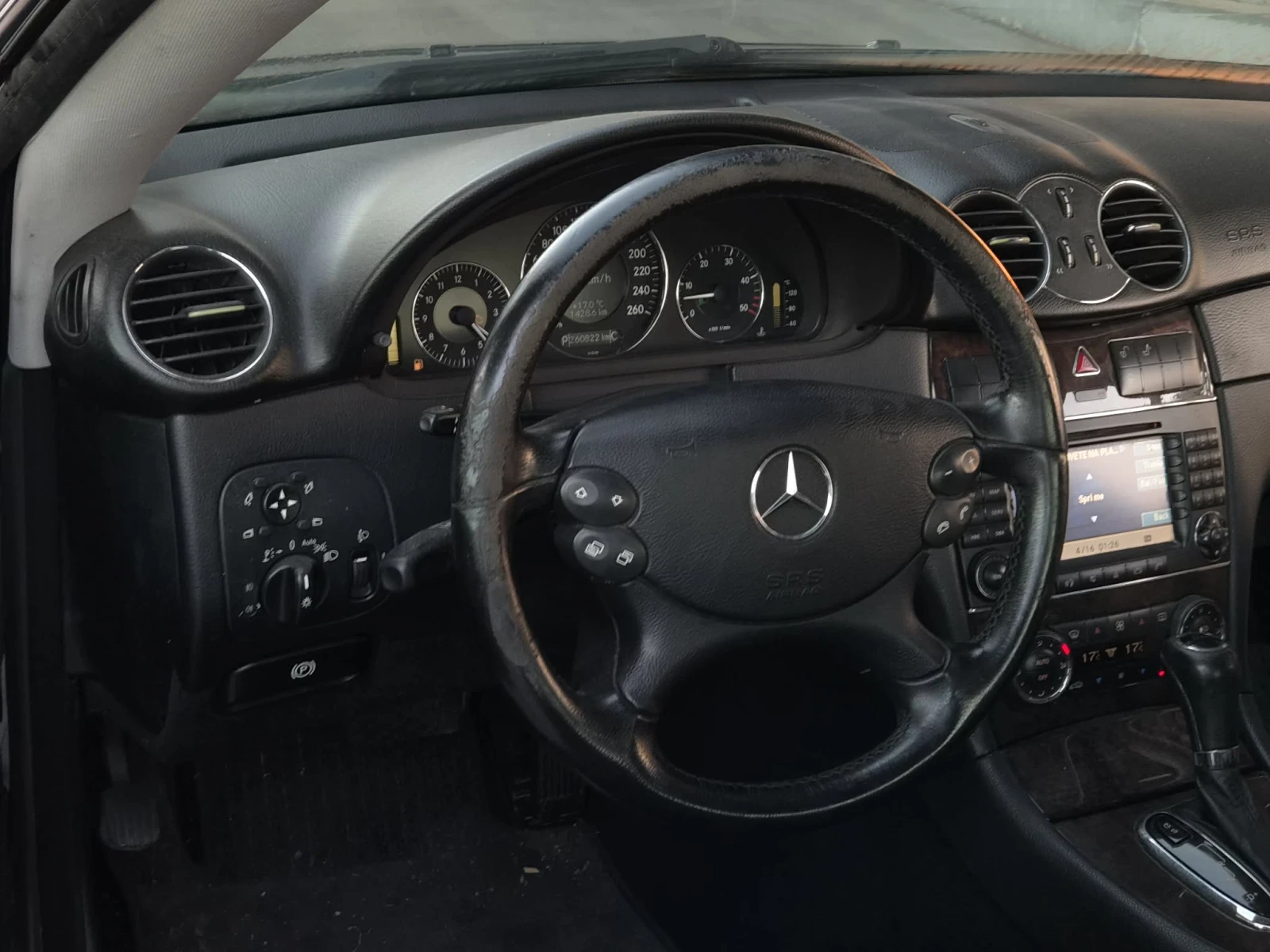 Mercedes-Benz CLK 320cdi, снимка 10 - Автомобили и джипове - 56275127