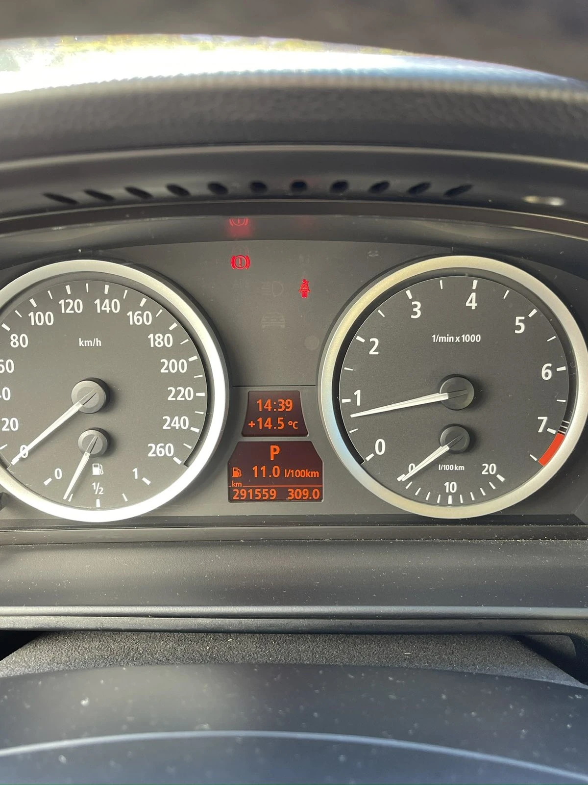 BMW 530 530xi, снимка 12 - Автомобили и джипове - 56677417