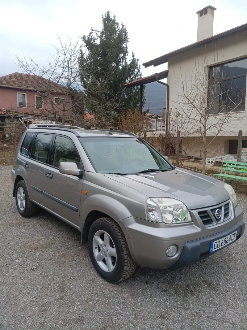 Nissan X-trail 2.2 Dizel 4x4  6 скорости, снимка 2 - Автомобили и джипове - 48994363