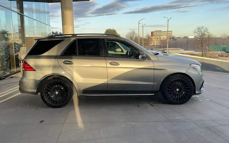 Mercedes-Benz GLE 500 4MATIC AMG, снимка 3 - Автомобили и джипове - 52752617