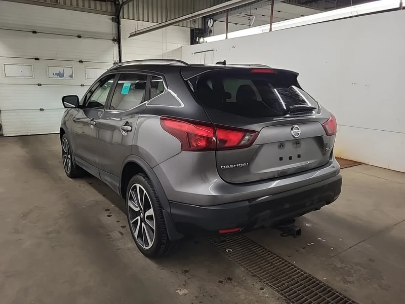 Nissan Qashqai SL  CARFAX, снимка 4 - Автомобили и джипове - 53234425