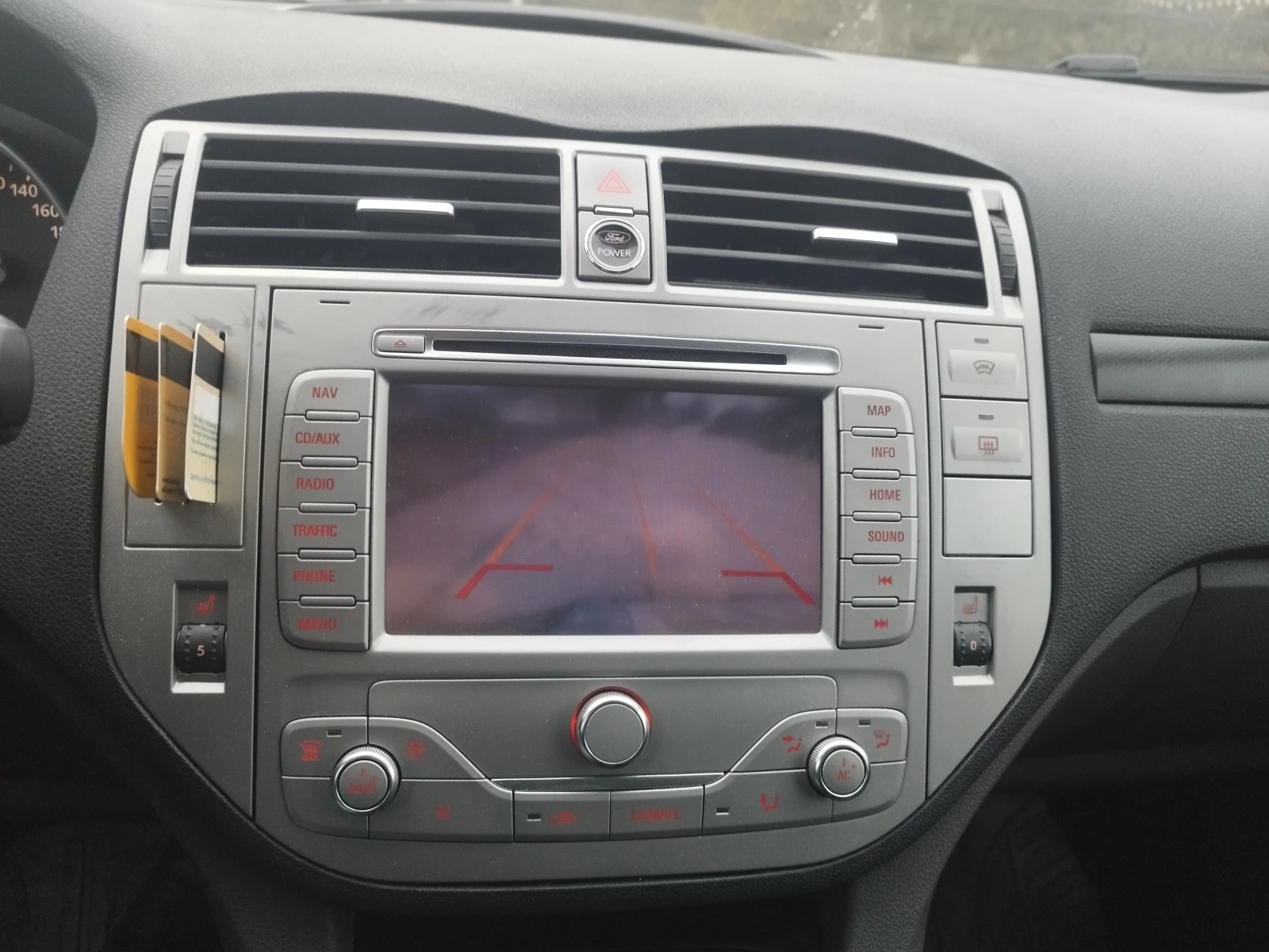 Ford Kuga  - изображение 8