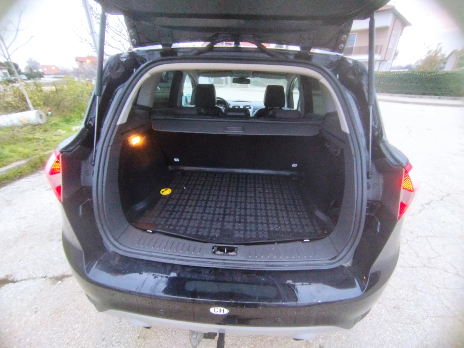 Ford Kuga  - изображение 5