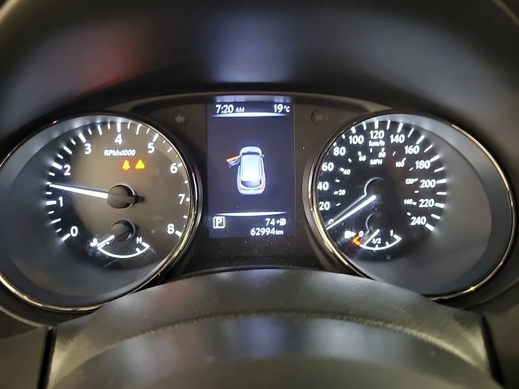 Nissan Qashqai SL  CARFAX | Mobile.bg � ����������� 10