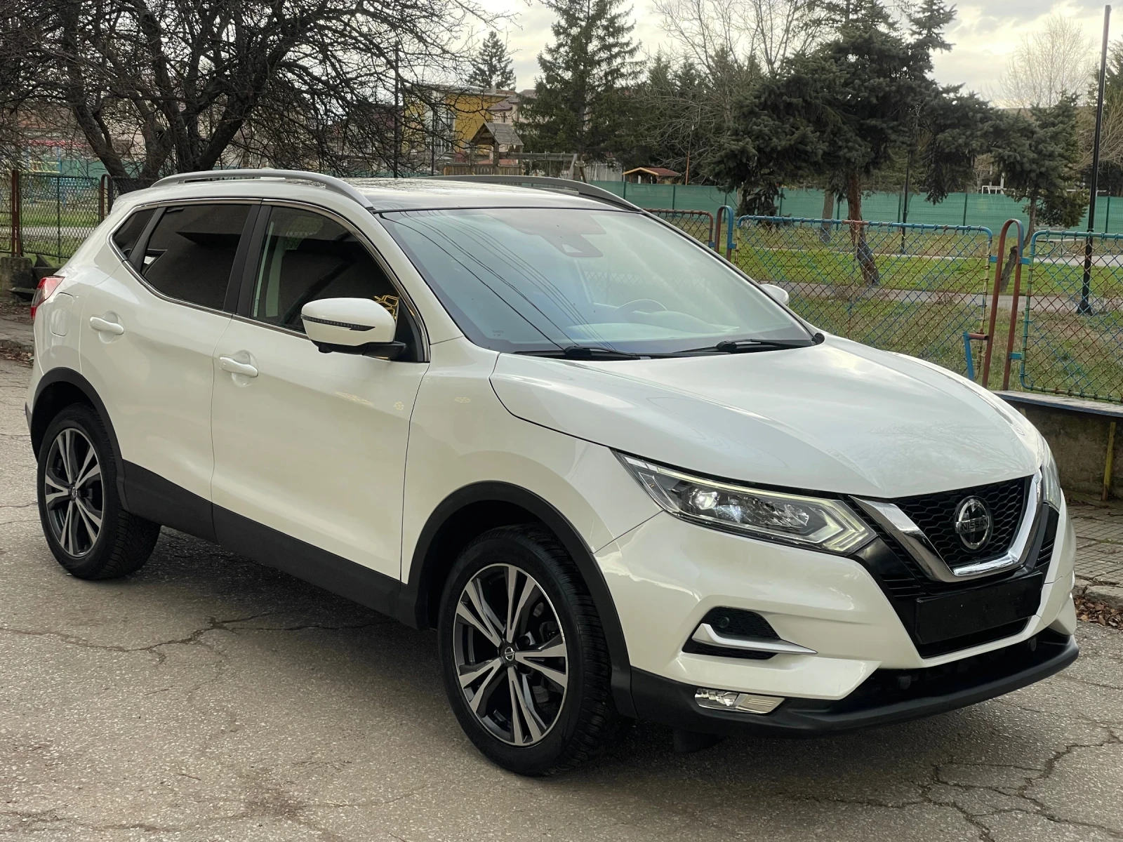 Nissan Qashqai 1.5dci* N-connect* face lift* navi* 360*  | Mobile.bg � ����������� 7