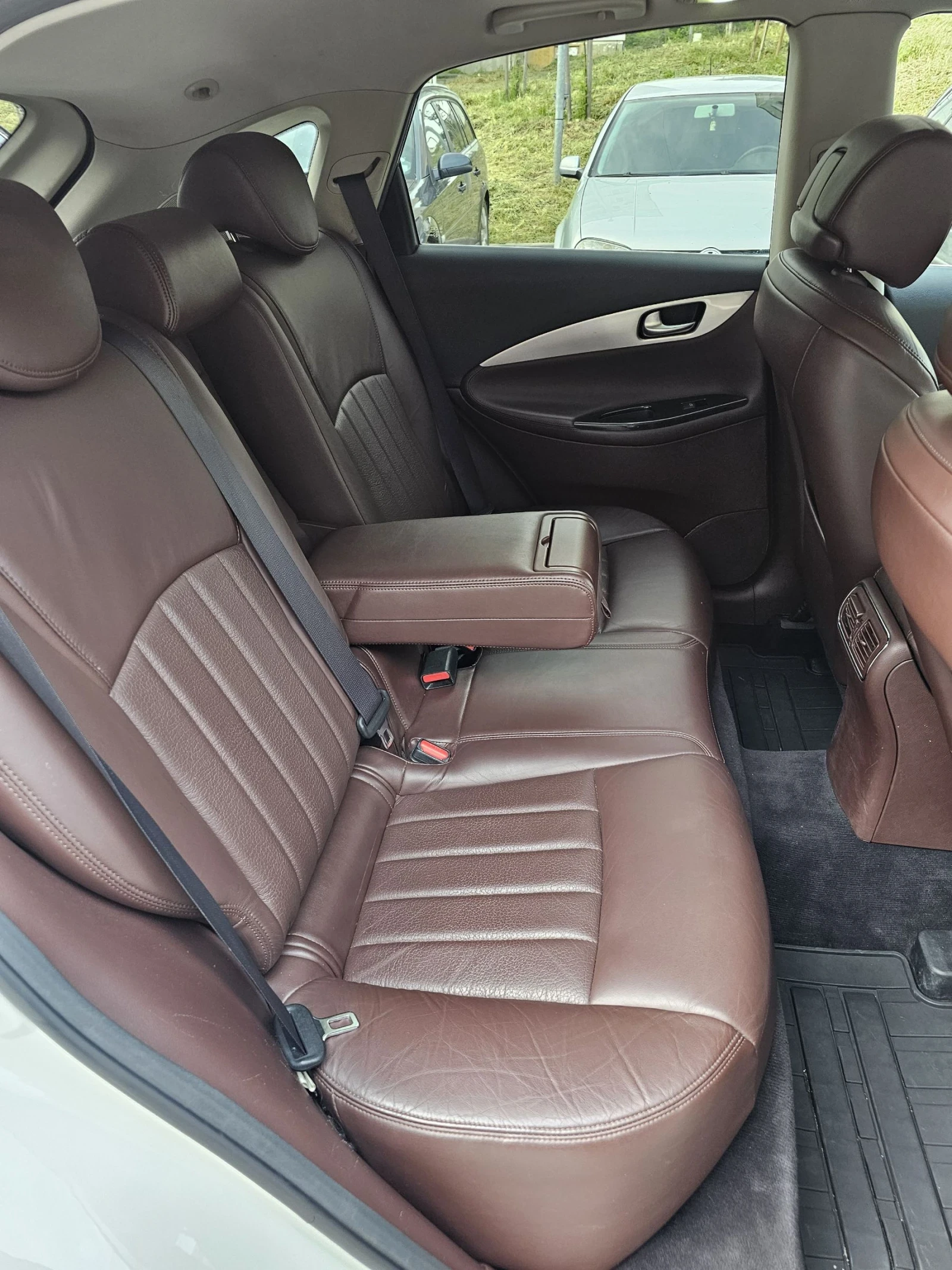 Infiniti Ex30 3d GT Premium, снимка 10 - Автомобили и джипове - 54579514