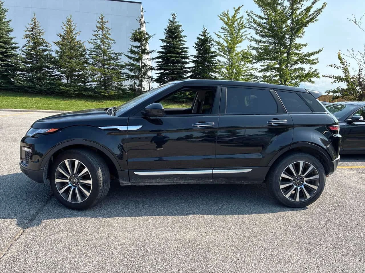 Land Rover Range Rover Evoque * HSE * АВТОКРЕДИТ БЕЗ ПЪРВОНАЧАЛНА ВНОСКА* , снимка 2 - Автомобили и джипове - 55651331