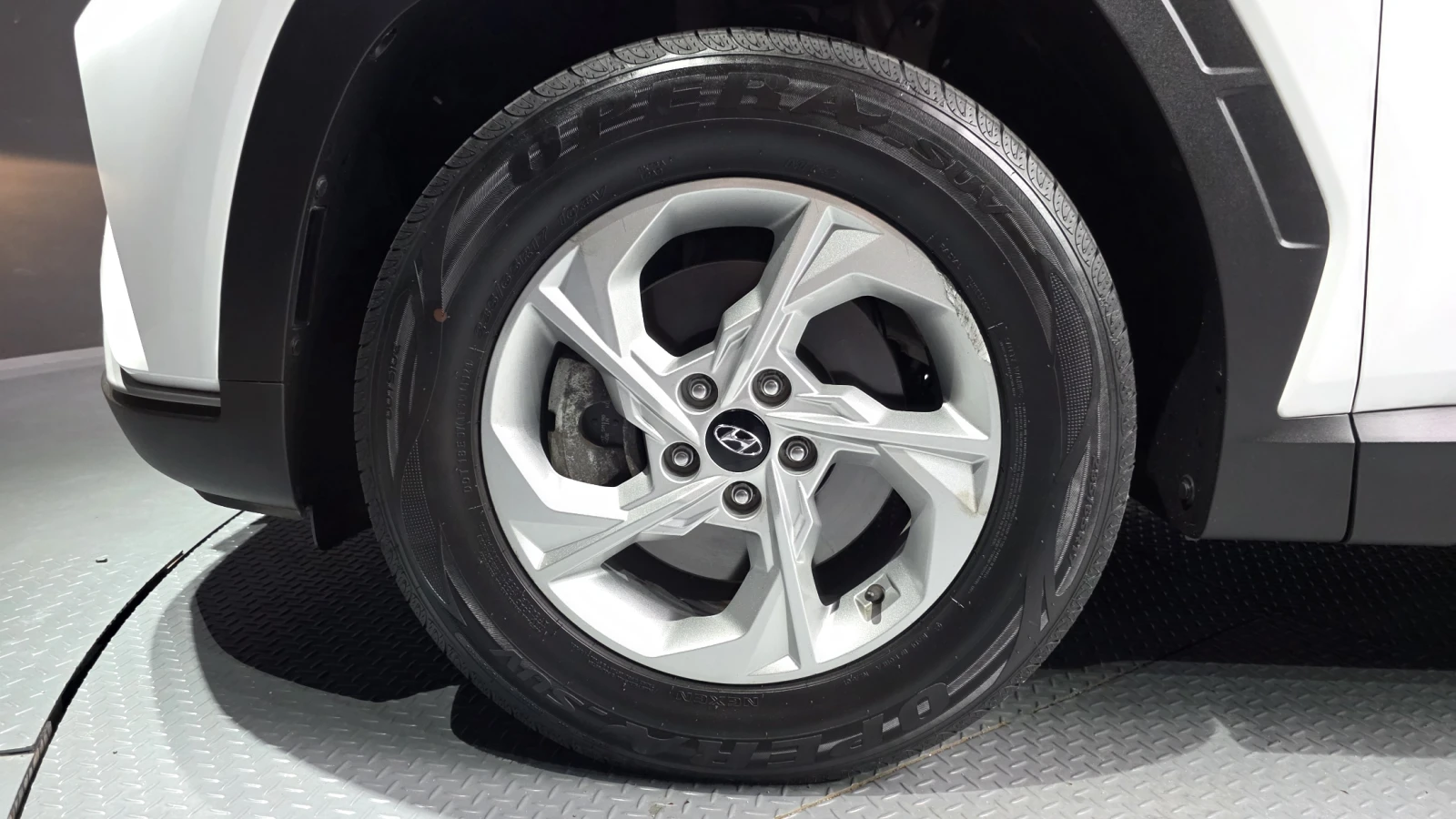 Hyundai Tucson Gasoline 1.6 Turbo 2WD autogeorge.com, снимка 8 - Автомобили и джипове - 56092622