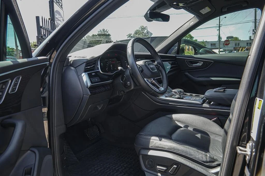 Audi Q7 S-LINE QUATTRO | 7 PASS | 360 | Vented Seats, снимка 8 - Автомобили и джипове - 56118012