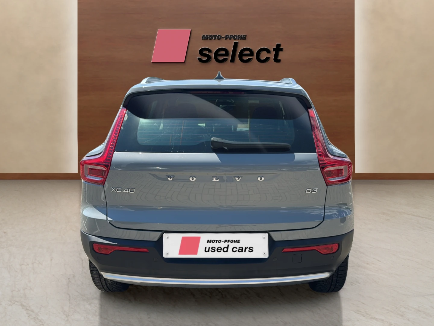 Volvo XC40 2.0 B3, снимка 8 - Автомобили и джипове - 56365221