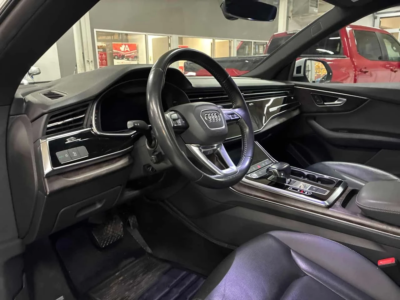 Audi Q8 * Progressiv * CARFAX * ПРЕДСТАВИТЕЛСТВО * , снимка 7 - Автомобили и джипове - 56716818