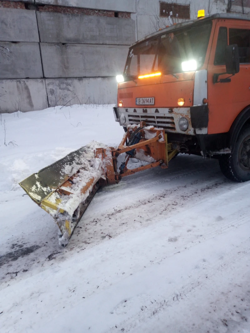 Kamaz 5410 Гребло за снегопочистване , снимка 1 - Камиони - 46933016