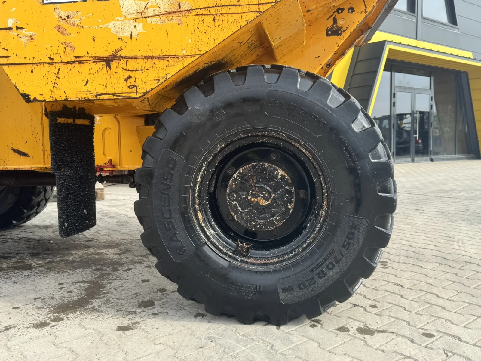 ������ �� ������� ��������� Thwaites 6T 2001 �. | Mobile.bg � ����������� 11