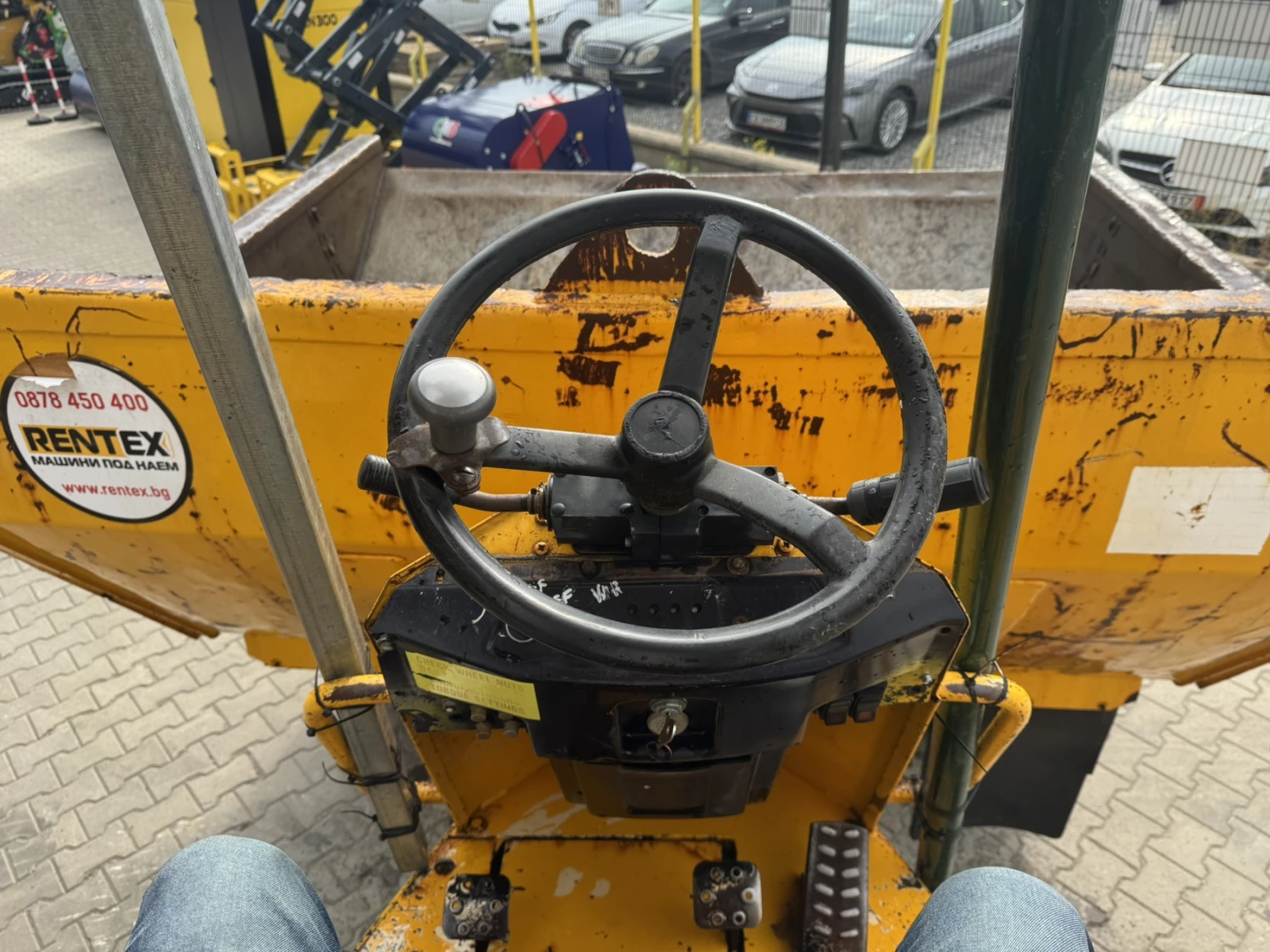 ������ �� ������� ��������� Thwaites 6T 2001 �. | Mobile.bg � ����������� 10