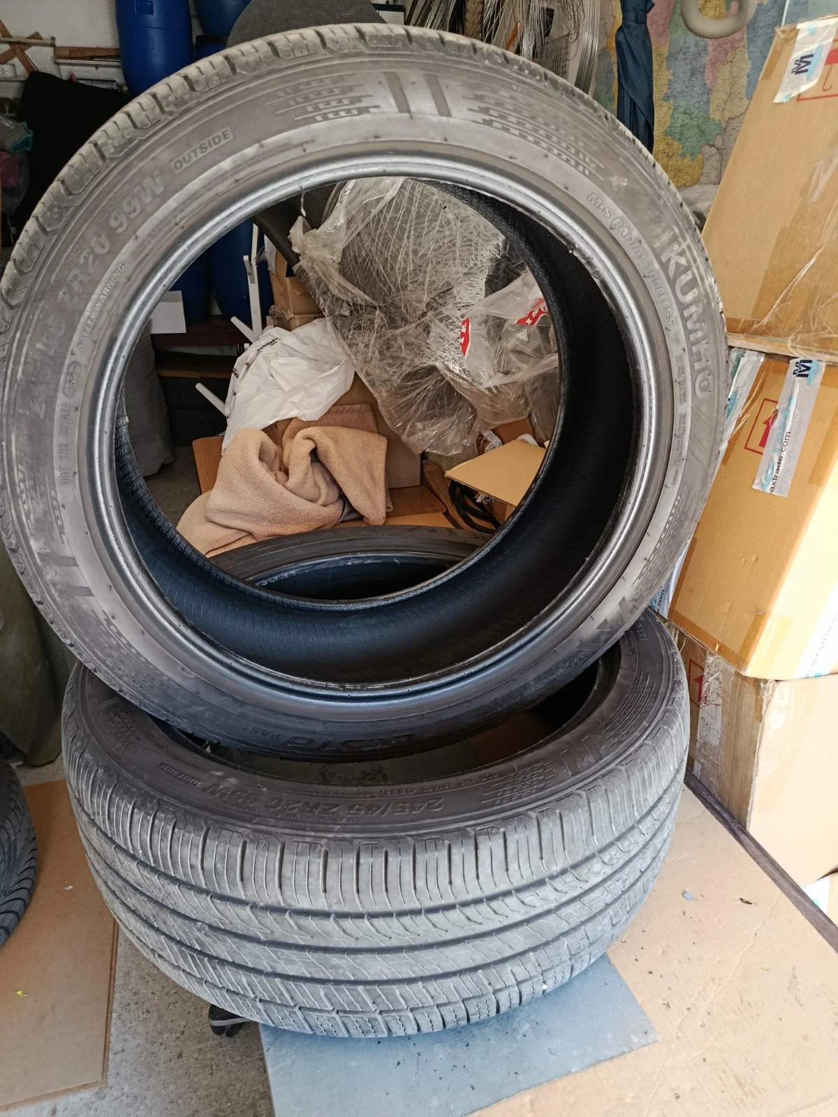 Гуми Всесезонни 245/45R20, снимка 2 - Гуми и джанти - 54111641