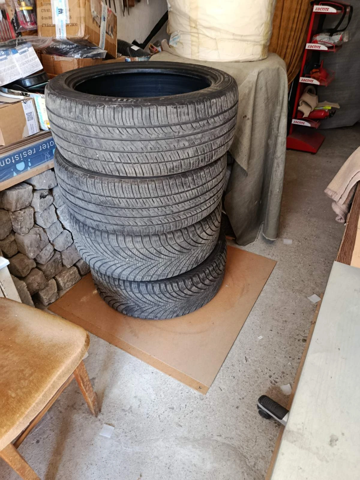 Гуми Всесезонни 245/45R20, снимка 4 - Гуми и джанти - 54111641