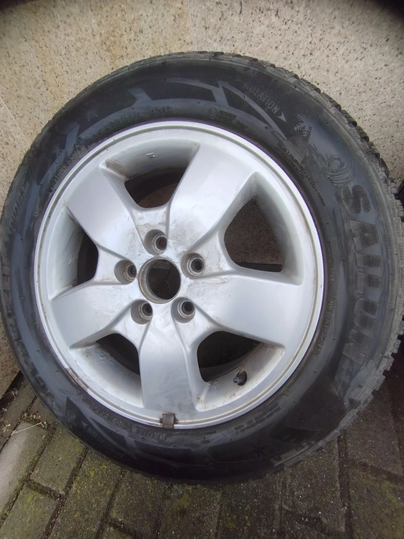 Гуми с джанти Sailun 205/60R16, снимка 3 - Гуми и джанти - 56022978