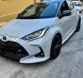 Toyota Yaris Hybrid, снимка 1