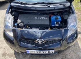 Toyota Yaris 1.3VVT-I Автоматик, снимка 17