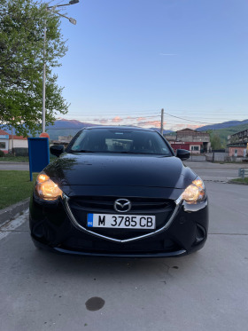 Mazda 2 1.5i G75 Skyaktiv, снимка 1 - Автомобили и джипове - 45967649