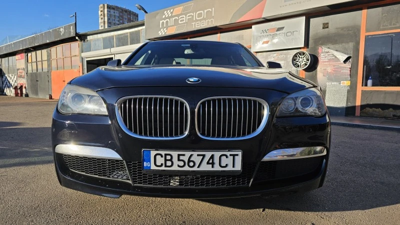 BMW 740, снимка 2 - Автомобили и джипове - 47521417