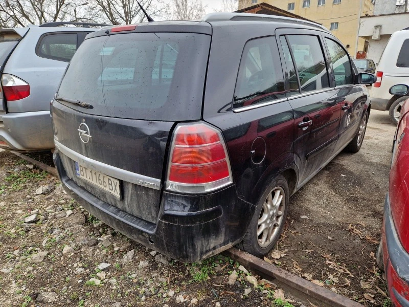 Opel Zafira 1.9Cdti 120к.с., снимка 5 - Автомобили и джипове - 44390154