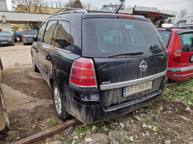 Opel Zafira 1.9Cdti 120к.с., снимка 4 - Автомобили и джипове - 44390154