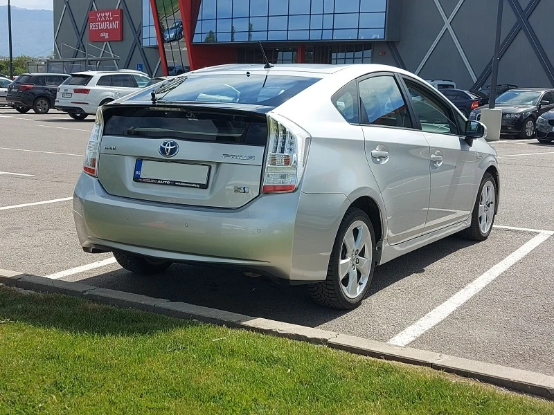 Toyota Prius 1.8 EXECUTIVE, снимка 6 - Автомобили и джипове - 49526780