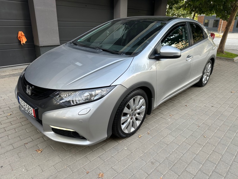 Honda Civic 1.8i EXECUTIVE, снимка 1 - Автомобили и джипове - 46636591