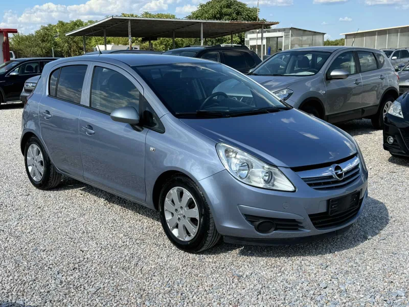 Opel Corsa 1.4i, снимка 3 - Автомобили и джипове - 46866818