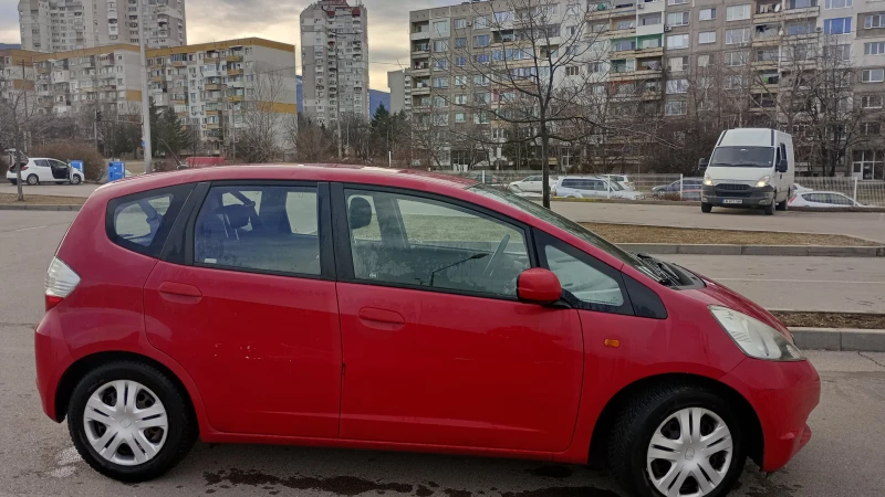 Honda Jazz, снимка 3 - Автомобили и джипове - 48557155