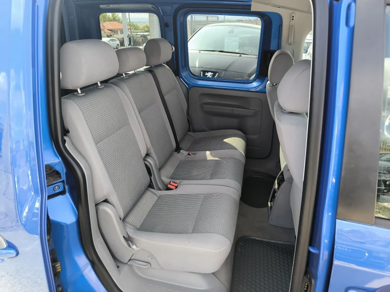 VW Caddy 1.6i, снимка 7 - Автомобили и джипове - 51836325