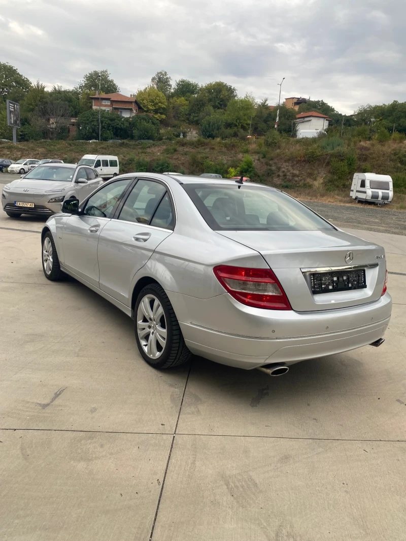 Mercedes-Benz C 320 Avantgarde, снимка 3 - Автомобили и джипове - 51913721