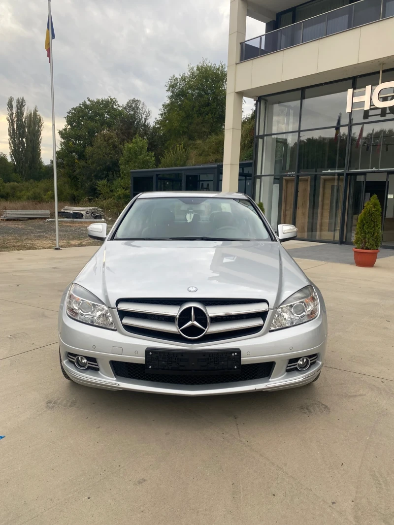 Mercedes-Benz C 320 Avantgarde, снимка 5 - Автомобили и джипове - 51913721