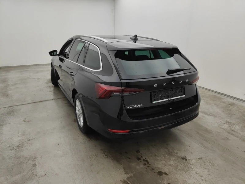 Skoda Octavia 2.0 TDI Ambition, снимка 3 - Автомобили и джипове - 52474250