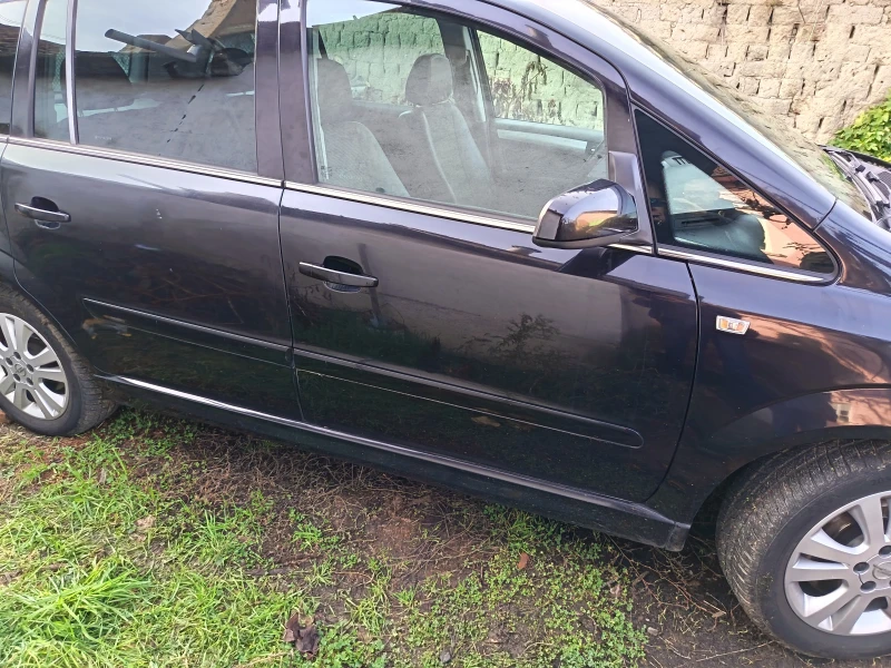 Opel Zafira, снимка 4 - Автомобили и джипове - 52629939