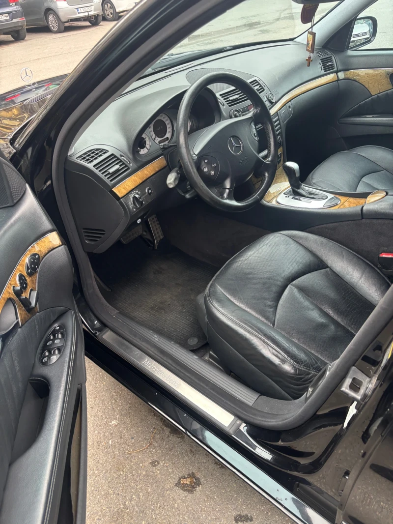 Mercedes-Benz E 350, снимка 8 - Автомобили и джипове - 53063382