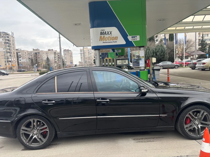 Mercedes-Benz E 350, снимка 4 - Автомобили и джипове - 53063382