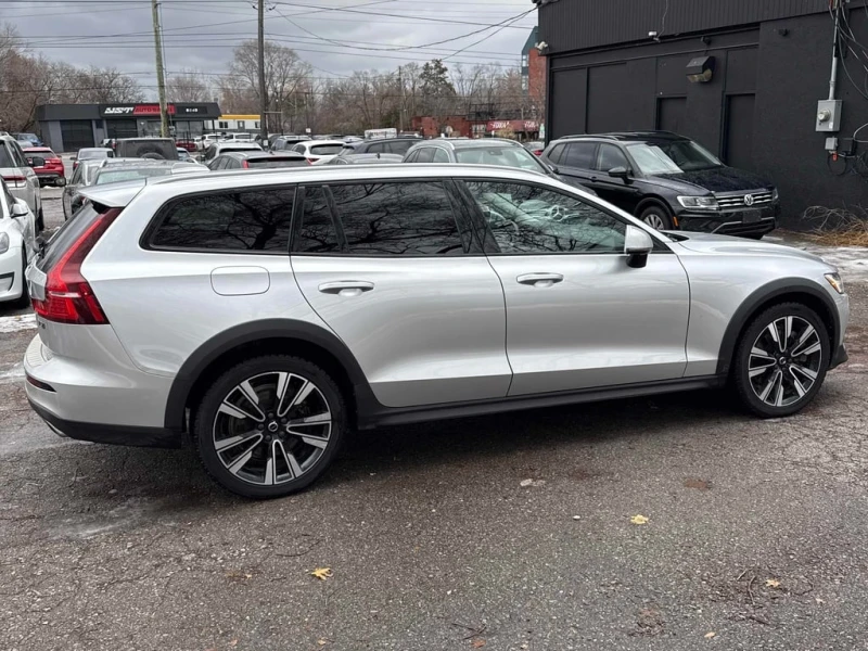 Volvo V60 Cross Country T5 AWD  CARFAX, снимка 3 - Автомобили и джипове - 53363017