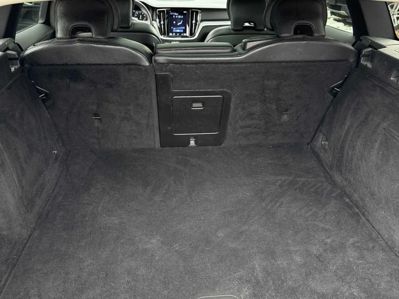Volvo V60 Cross Country T5 AWD  CARFAX, снимка 11 - Автомобили и джипове - 53363017