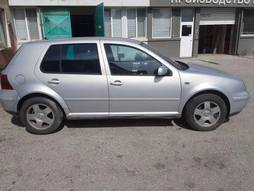 VW Golf 2.3 V5 на части - изображение 2