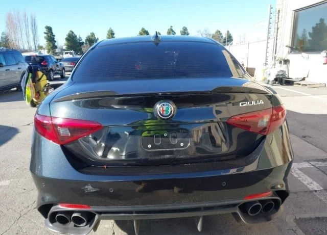 Alfa Romeo Giulia, снимка 6 - Автомобили и джипове - 48720661