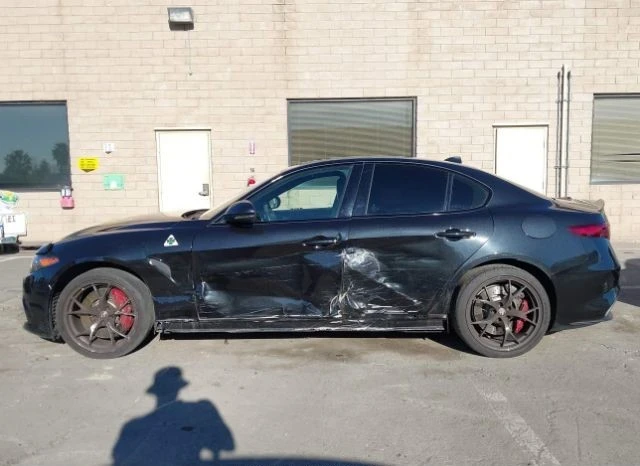 Alfa Romeo Giulia, снимка 8 - Автомобили и джипове - 48720661