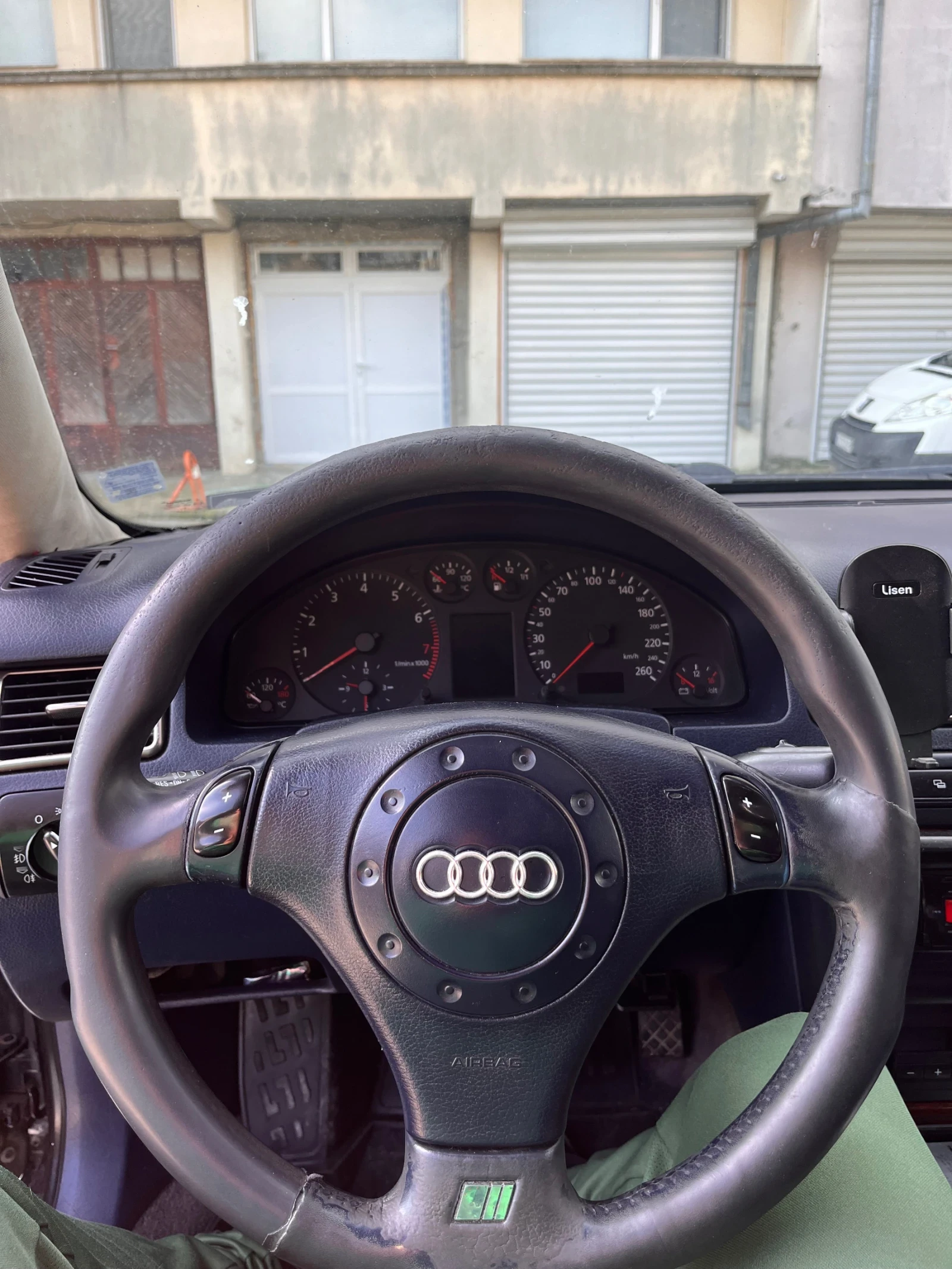 Audi A6 2.8 бензин/газ Quattro - изображение 9