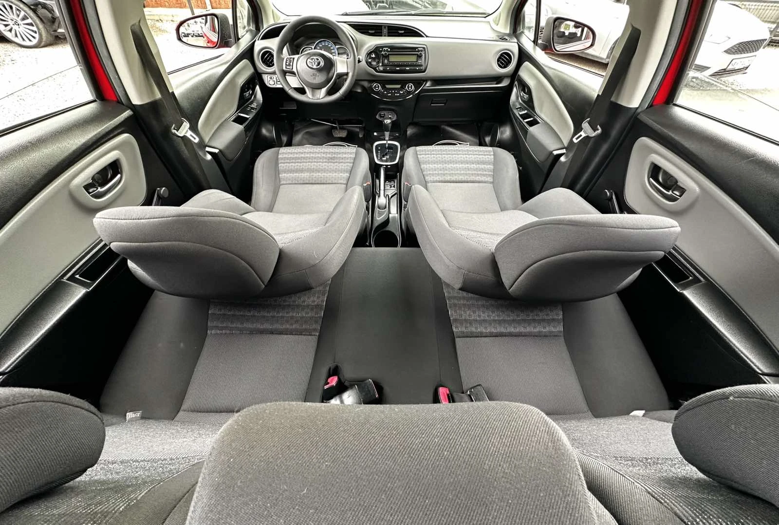 Toyota Yaris 1.5HYBRID 100HP AUTOMAT 145 000KM EU6B - изображение 9