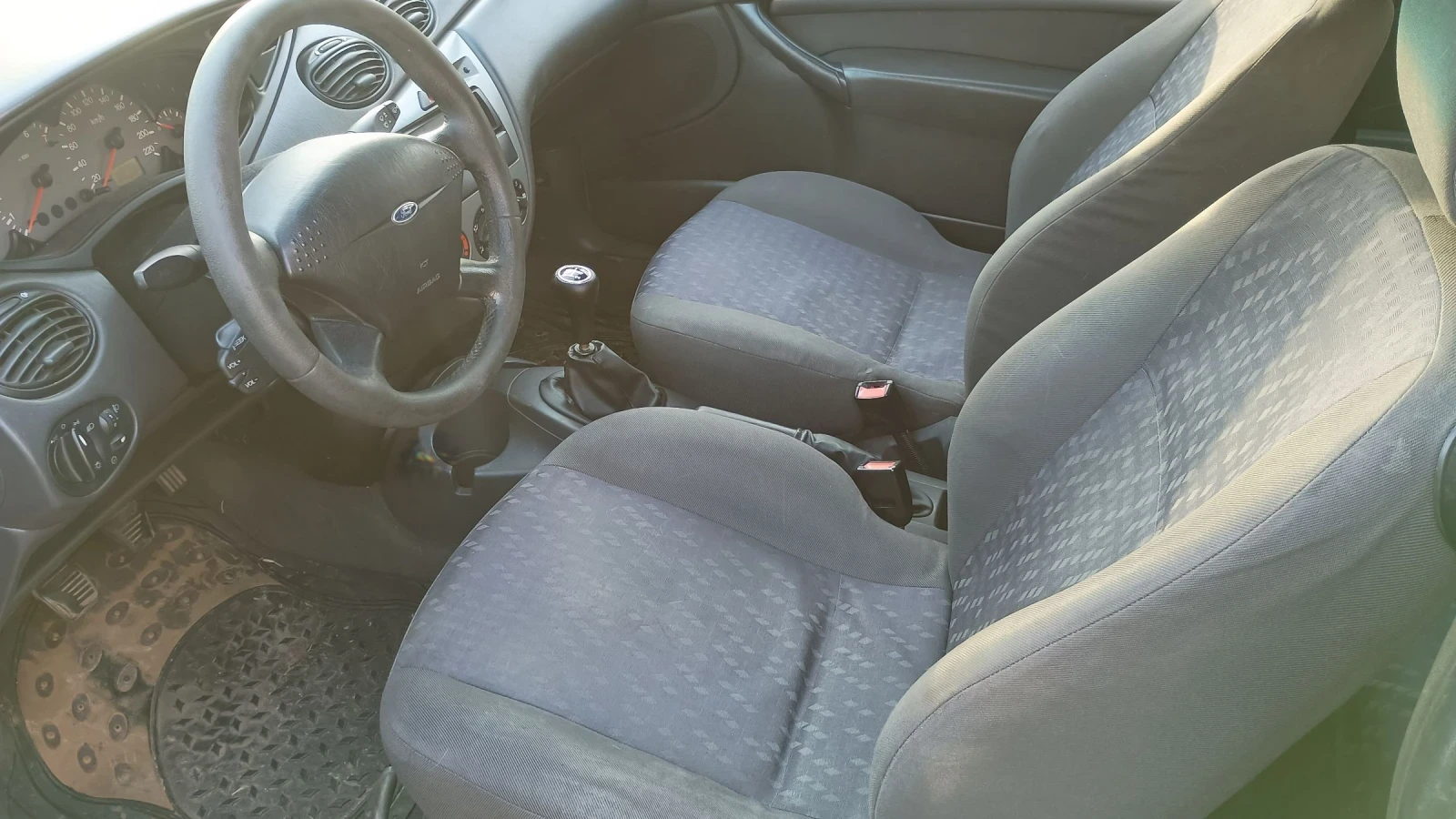 Ford Focus 1.6 , снимка 6 - Автомобили и джипове - 53937467