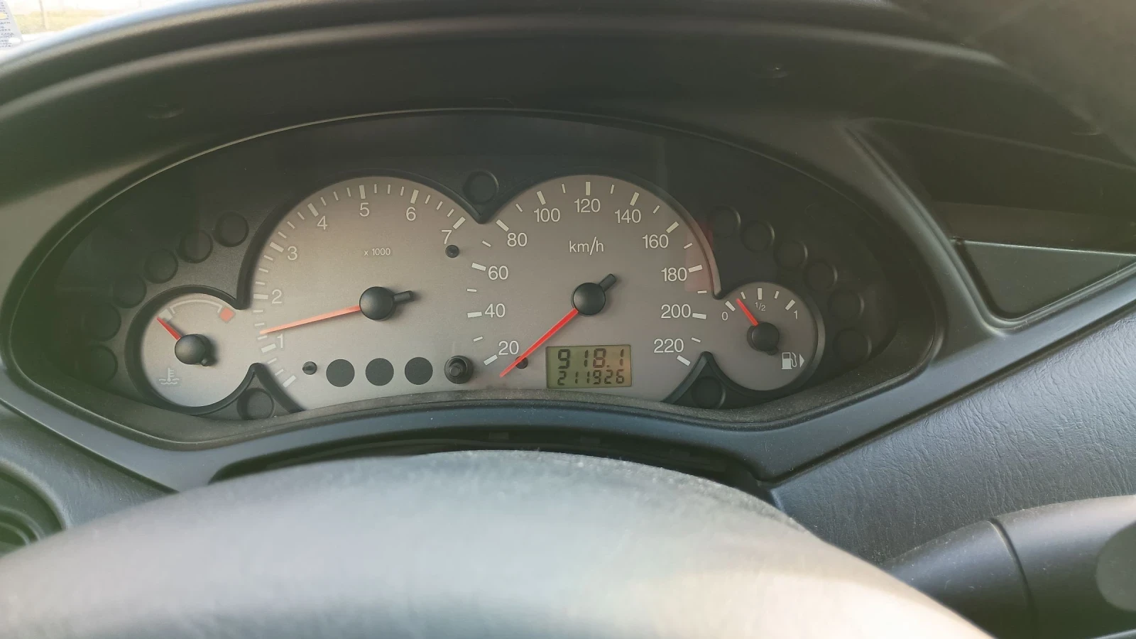 Ford Focus 1.6 , снимка 10 - Автомобили и джипове - 53937467