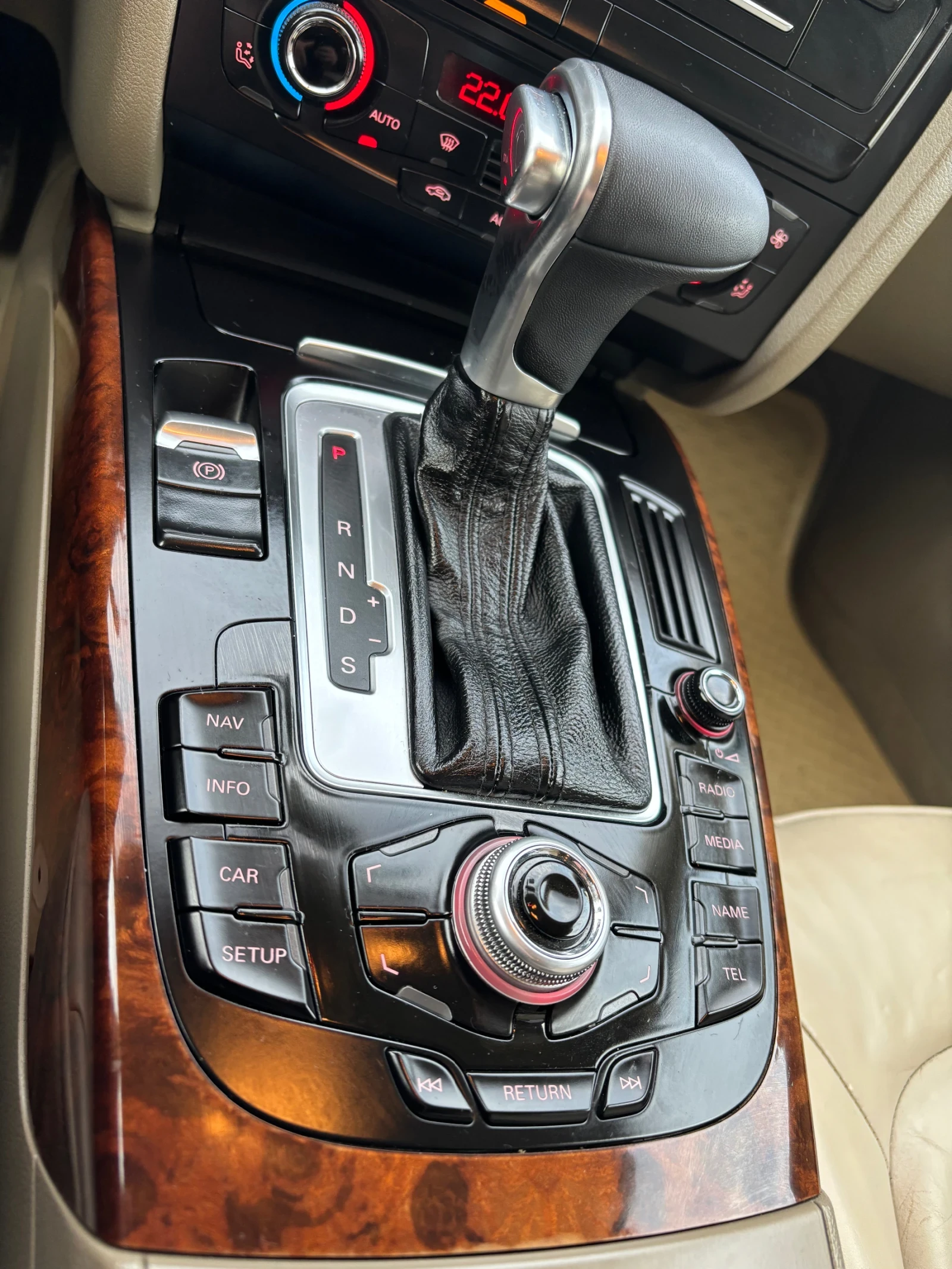 Audi A4 Allroad 3.0tdi QUATTRO, снимка 10 - Автомобили и джипове - 54055599