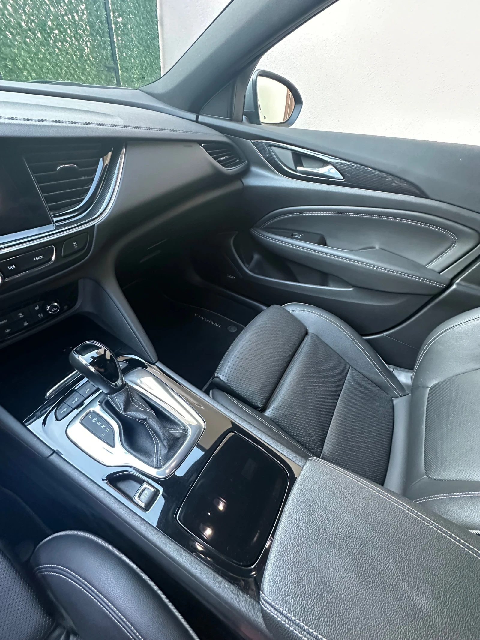 Opel Insignia, снимка 12 - Автомобили и джипове - 54282195